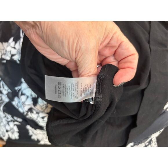 Vince Camuto L Black layered sheer floral maxi dress - Picture 9 of 9